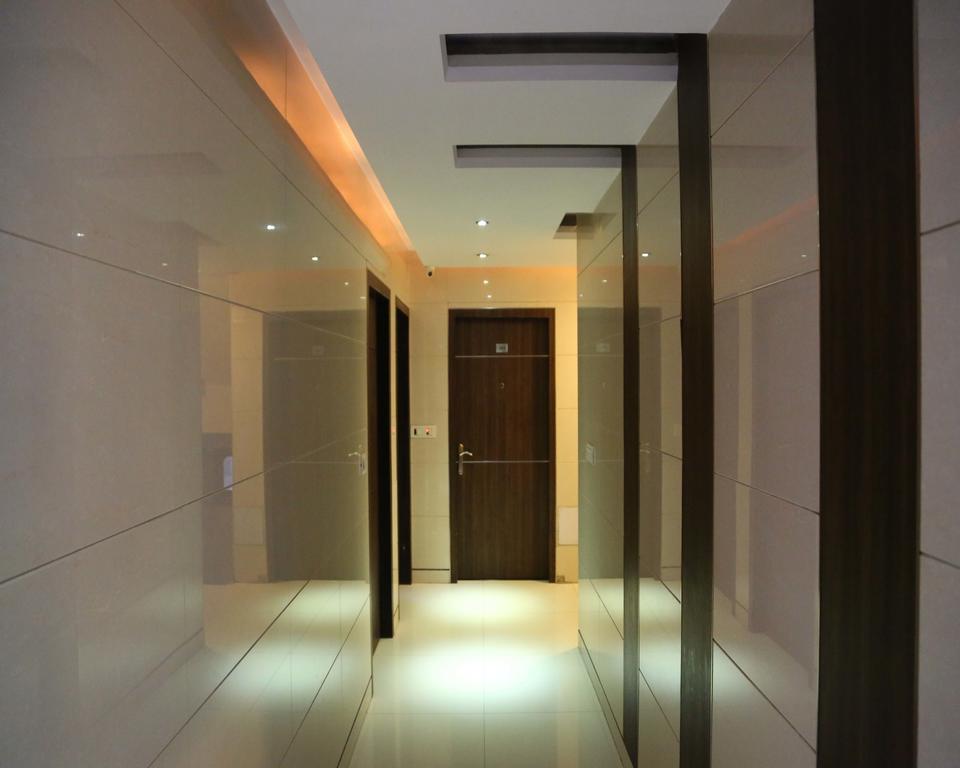 Hotel Sri Nanak Continental Delhi  Esterno foto