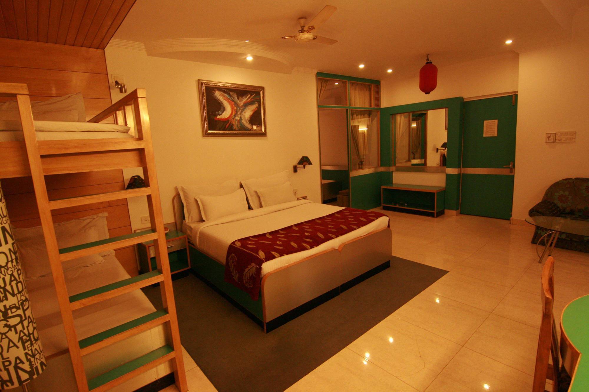 Hotel Sri Nanak Continental Delhi  Esterno foto