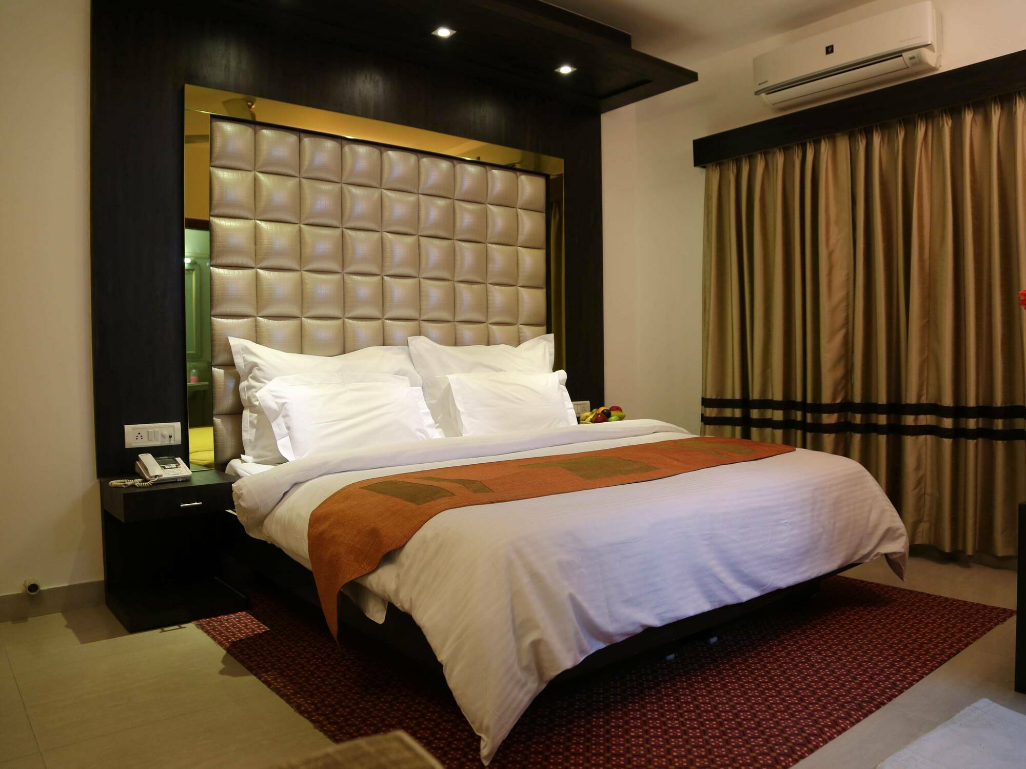 Hotel Sri Nanak Continental Delhi  Esterno foto
